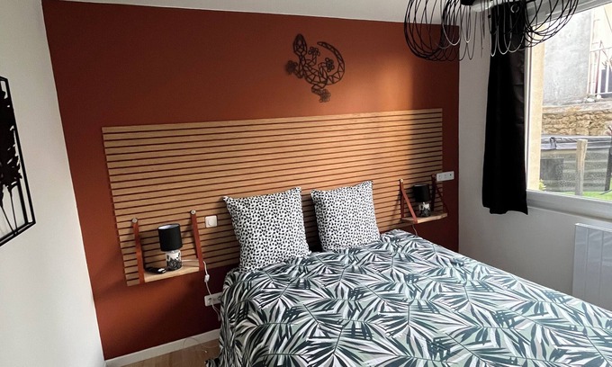 Avranches Apartamento | Loft relaxation in the heart of Avranches - Private Jacuzzi & comfort for 2 to 4 people