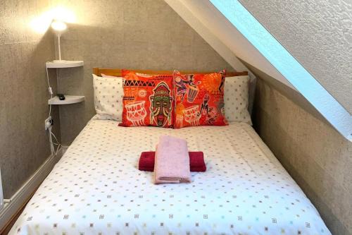 Chadwell Apartamento | Loft - Sleeps 2 - Parking - Close to Station