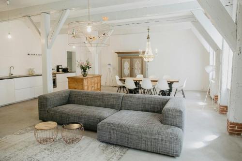 Tetenbull Casa | Loft Under Thatch Retreat In Eiderstedt Nature