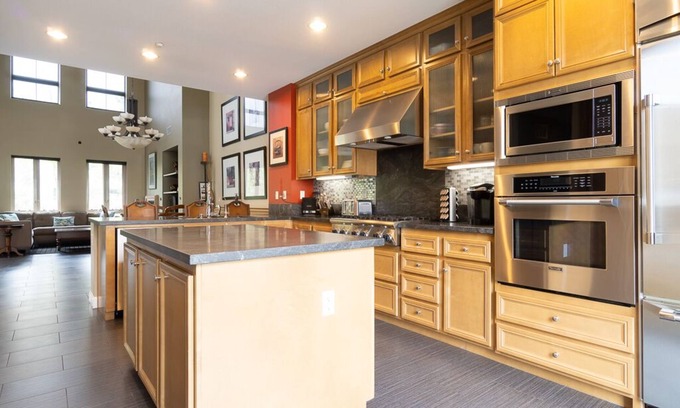Aliso Viejo Apartamento | LOFT21 - ALOJAMIENTO PREMIER PARA INVITADOS. ¡SOLO TRAE SU MALETA Y UNA SONRISA!