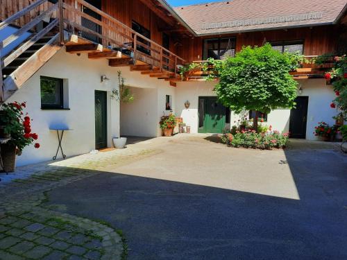 Scheibbs Apartamento | Loftartige Wohnung in Scheibbs mit Schwimmteich