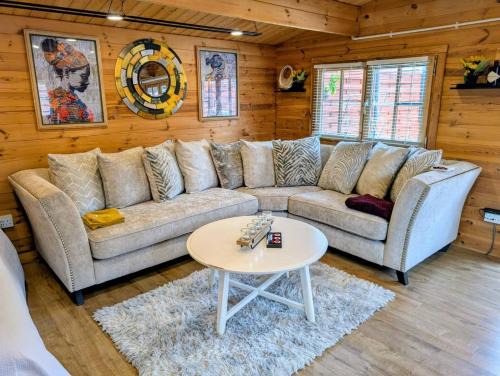 Gillingham Casa | Log Cabin