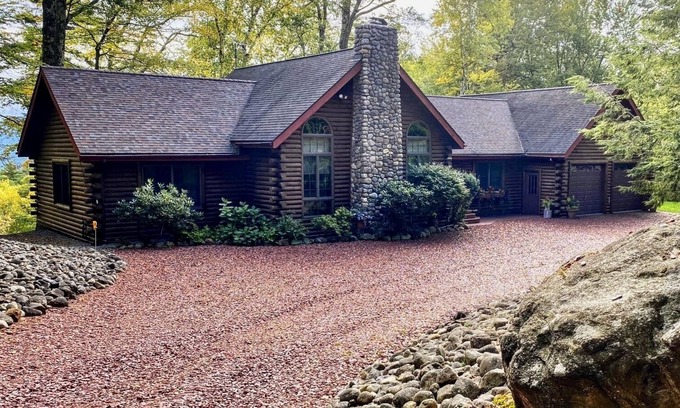 Bolton Landing Cabina | Log Cabin Mountain View On 4 Acres 5 Minutes From Bolton Landing and Lake George