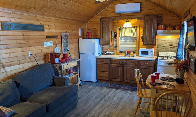 Colton Cabina | Log Cabin on the Water - Free Kayaks!