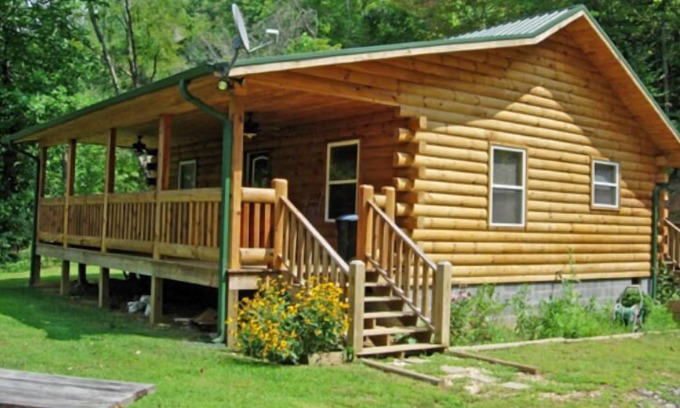 Whittier Cabina | Alquiler Log Cabin w / Hot Tub, Vistas cerca de Harrahs Casino, Cherokee y Bryson City NC