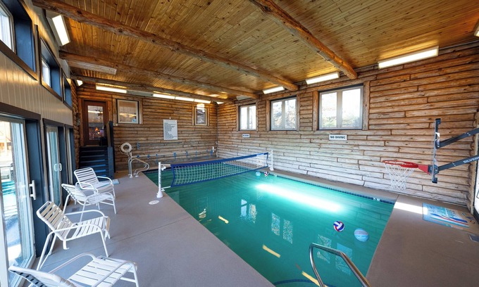 Arkdale Cabina | Cabaña de madera en el lago, ¡Aproximadamente 30 minutos de Wis Dells!