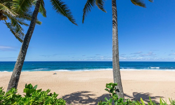 Pupukea Casa | Íntimo Pipeline Beachfront Cottage