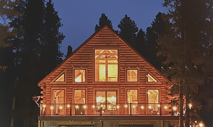 Leadville North Cabina | Log Home at 10,000ft! Spend time in the mountains! Adventures await!