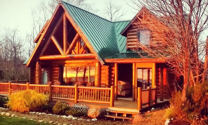 Brevort Cabina | Casa de registro de lujo en el lago Michigan