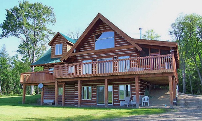 Algonquin Highlands Cabaña | Inicio Entrar en el lago privado con 300 acres, a 8 km de la naturaleza de senderismo y piscinas enterradas