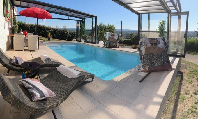 Estivareilles Apartamento | Logement avec spa ,sauna et piscine privée chauffée du 15 avril à début octobre vue