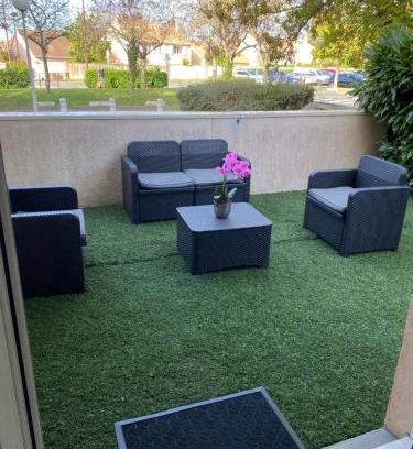 Bearn Apartamento | Logement entier chambre+salon + jardin & terrasse