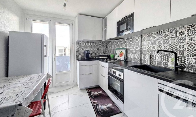 Lemasson Apartamento | Logement est Spacieux et Unique Place de Parking Gratuit ,tram a Proximité ect