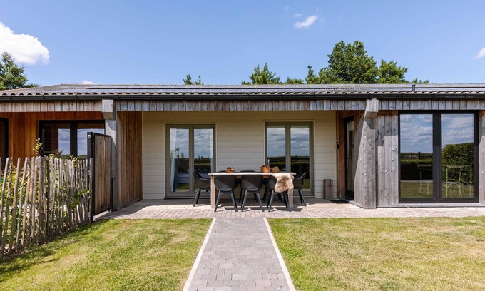 Houtem Apartamento | Logis Espoir - A spacious holiday home with garden
