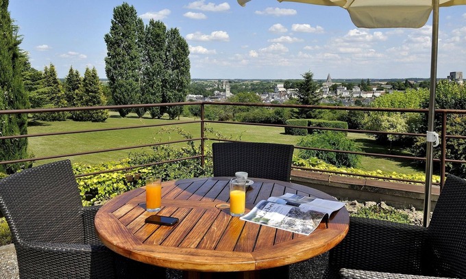 Loches Hotel | Logis Hotel Luccotel