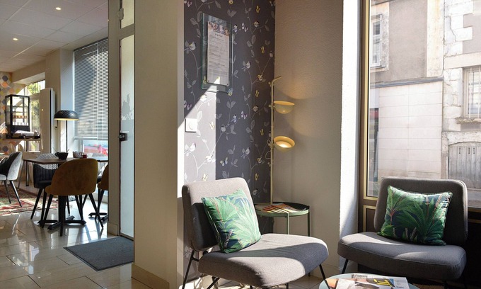 Amboise Hotel | Logis Hotel Restaurant Maison Voltaire