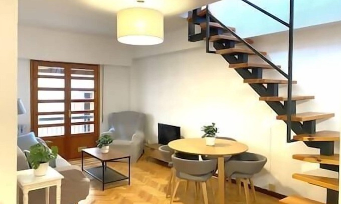 Centro histórico de Zaragoza Apartamento | LOIRA SANTA CRUZ: Dúplex con Terraza Privada