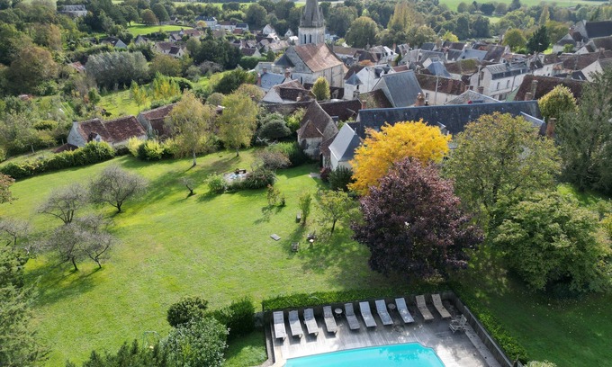 Ferriere-Larcon Casa | Loire Valley Priest's Village House 2 Acres, Pool, 7 Bedrooms.