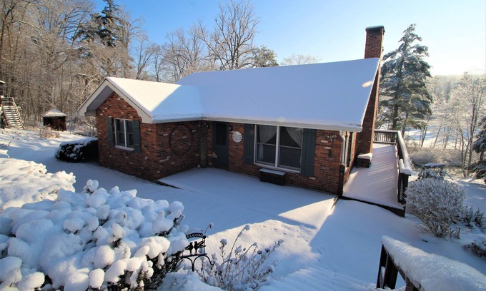 Friedens Cabaña | Lois Lane Streamside Cottage con Ol 'Time Swimming Hole
