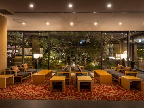 Karasumaoike Hotel | Loisir Hotel Classic Garden Kyoto Sanjo