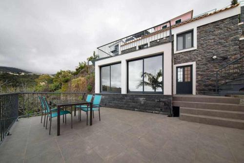 Calheta Casa | Lombo do Doutor Cottage 2 by Mth