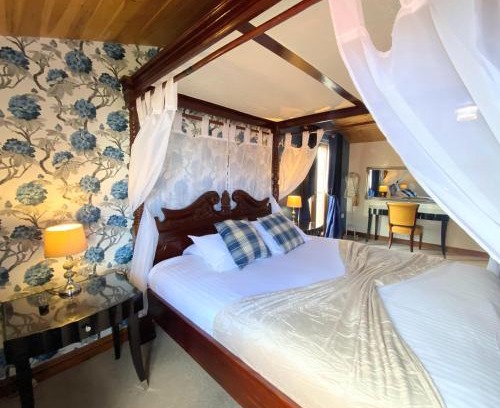 Kelty Chalet De Esquí | Lomond 5 with Private Hot Tub - Fife - Loch Leven - Lomond Hills - Pet Friendly