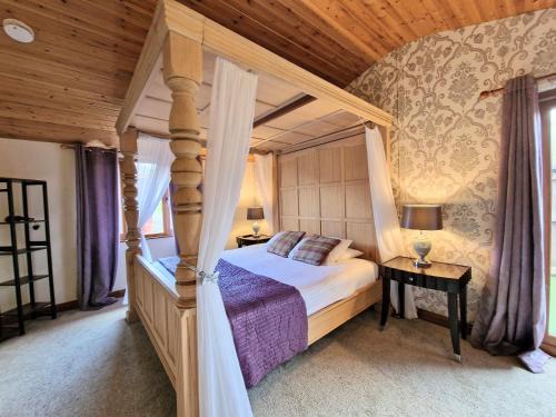 Kelty Chalet De Esquí | Lomond 6 with Private Hot Tub - Fife - Loch Leven - Lomond Hills
