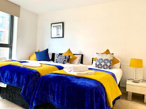 Royal Docks Apartamento | London Excel 2 Bedrooms 2 Bath, Parking, Supper Wifi, Dockland, O2 Arena, Cable Car