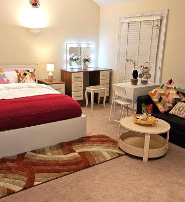 Hillingdon Casa | LONDON HEATHROW GLAMOUR MANSION HOUSE
