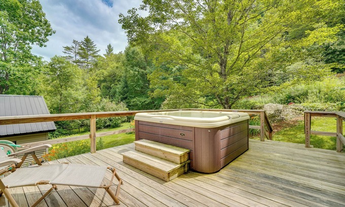 Londonderry Casa | Londonderry Retreat ~ 3 Mi to Lowell Lake!