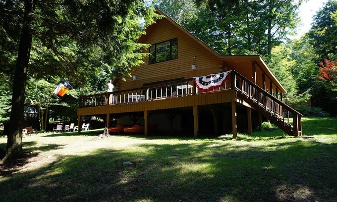Town of Clifton Cabina | Lone Pine retiro en el Adirondack