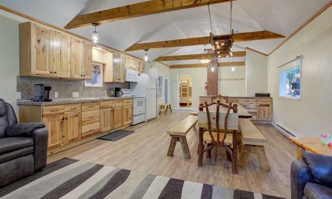 Laurelton Cabina | Lone Star Lodge+God's Creation