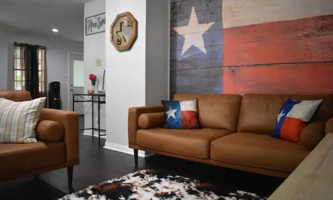 Santa Fe Casa | Lonestar Texas theme House in Santa Fe