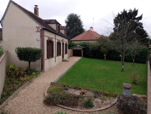 Senonches Casa | Longère au calme en ville