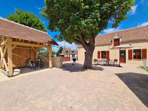 Le Magny Casa | Longère Berrichonne rénovée, proche golf et base nautique, jardin clos, équipements sportifs à 100 m - FR-1-591-362
