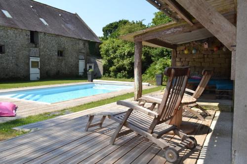 Pluguffan Casa | Longère entre mer et campagne avec piscine