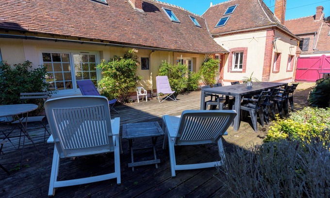Mittainvilliers-Verigny Casa | Longère near Chartres, 3 bedrooms, enclosed garden, ideal for families