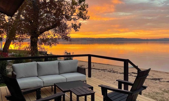 Perryville Cabaña | Long Beach Cottage, (romantic couple’s getaway)