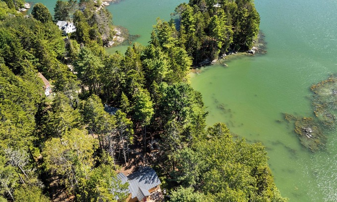 Saint George Cabaña | Long Cove Retreat | Two Cottages, 3BR/2BA, Sleeps 8, Shoreline & Fire Pit