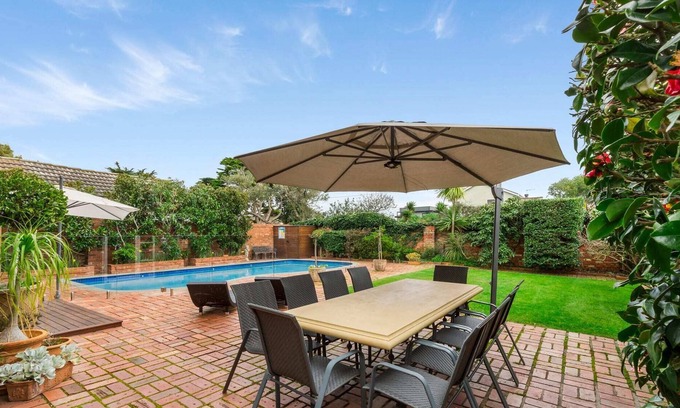 Frankston Casa | Family Beach Retreat with Pool!