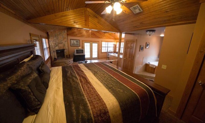 Poteau Otro | Long Lake Resort