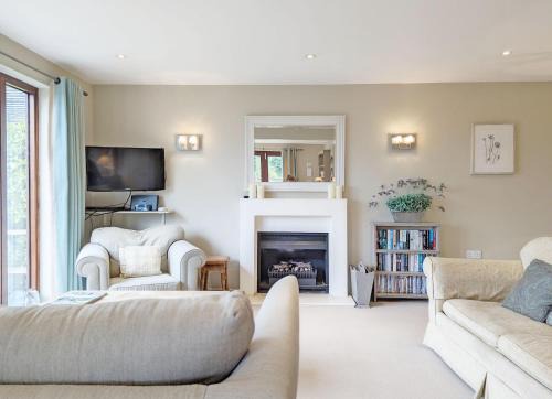 Midhurst Casa | Long Meadow