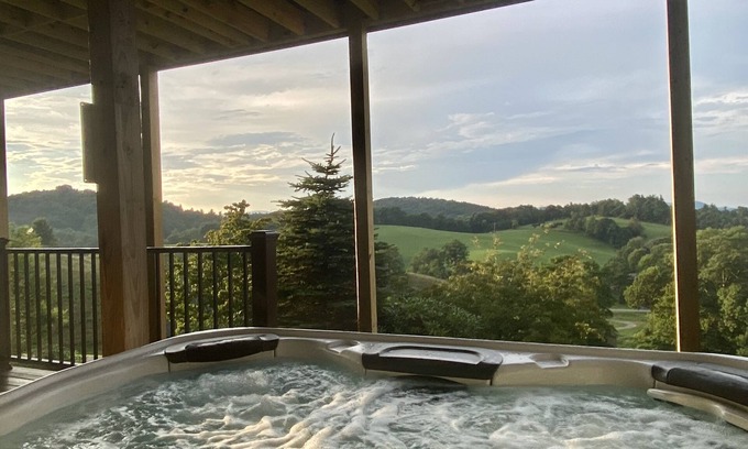 Boone Cabina | Vistas de largo alcance y cerca de Boone y Blowing Rock