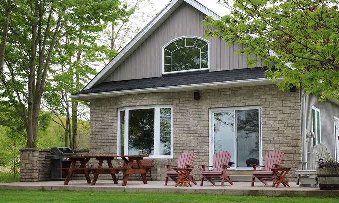 North Port Cabaña | Retiro de largo alcance Cottage en la hermosa bahía de Quinte, Condado del Príncipe Eduardo