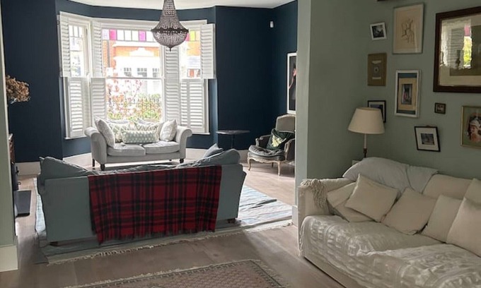 Chiswick Casa | Long Summer let, Chiswick, Beautiful home sleeps 8