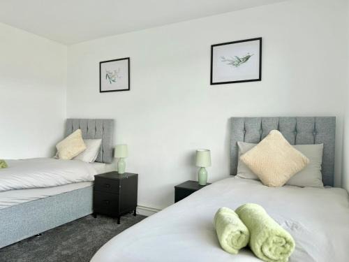 Cheshunt Apartamento | Long Term Comfort - 2BR Haven