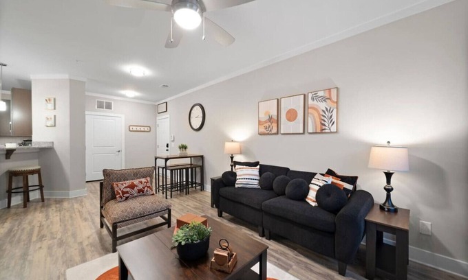 Greensboro Apartamento | Long Term Stay Greensboro 2b 2ba