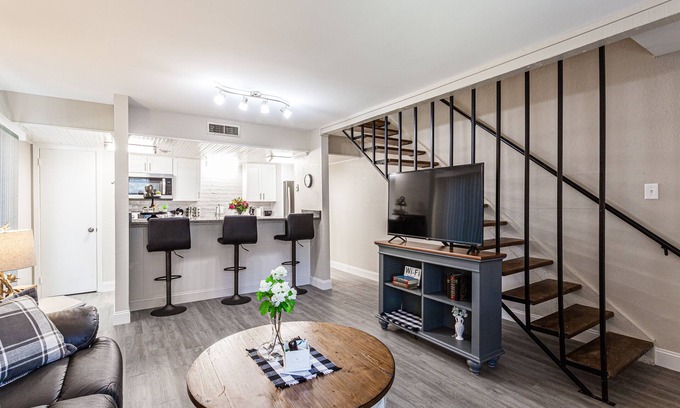 Ellendale Condominio | Long-Term stays - East Memphis near Germantown