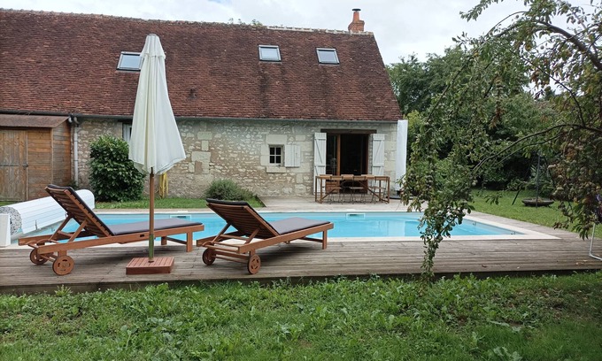 Couffy Casa | Longère (traditional long house) with swimming pool in a green setting