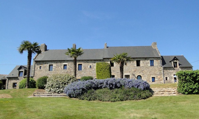 Pleven Casa | LONGERE XVIII CENTURY
